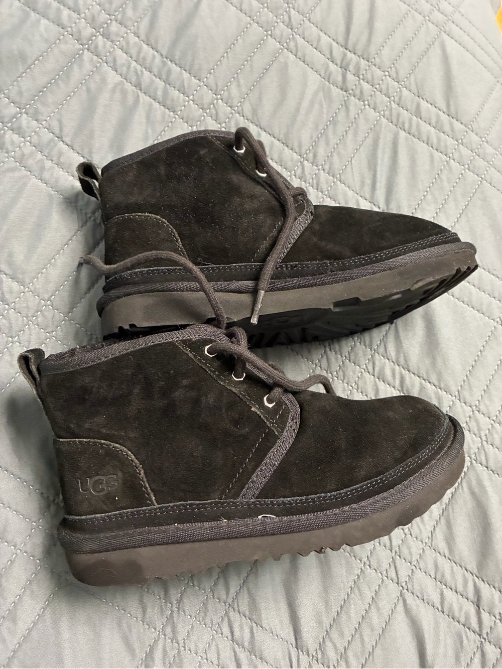 UGG Kids Charcoal Suede Lace-Up Ankle Boots